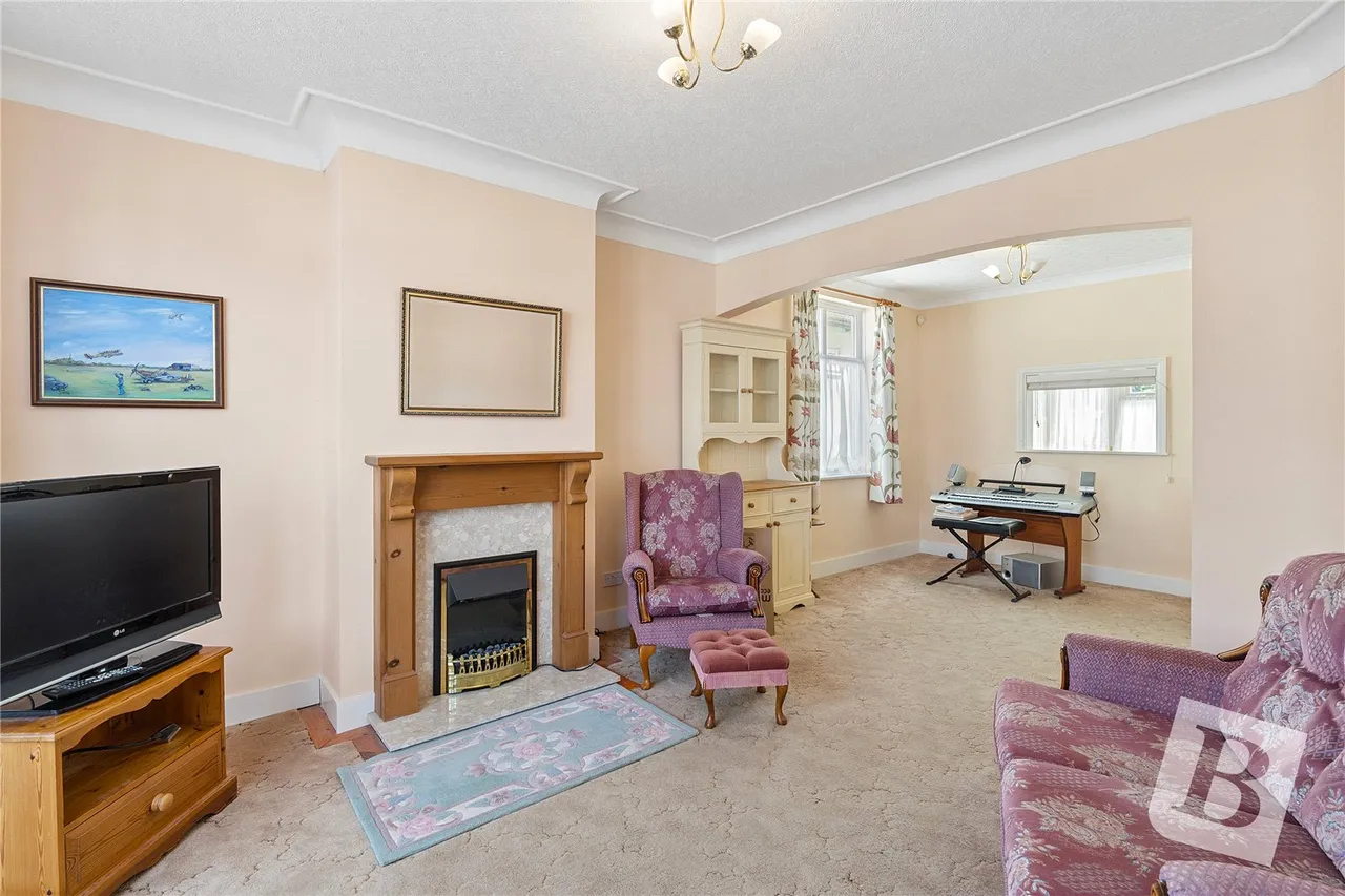 Mansfield Gardens, Hornchurch, RM12, photo 3