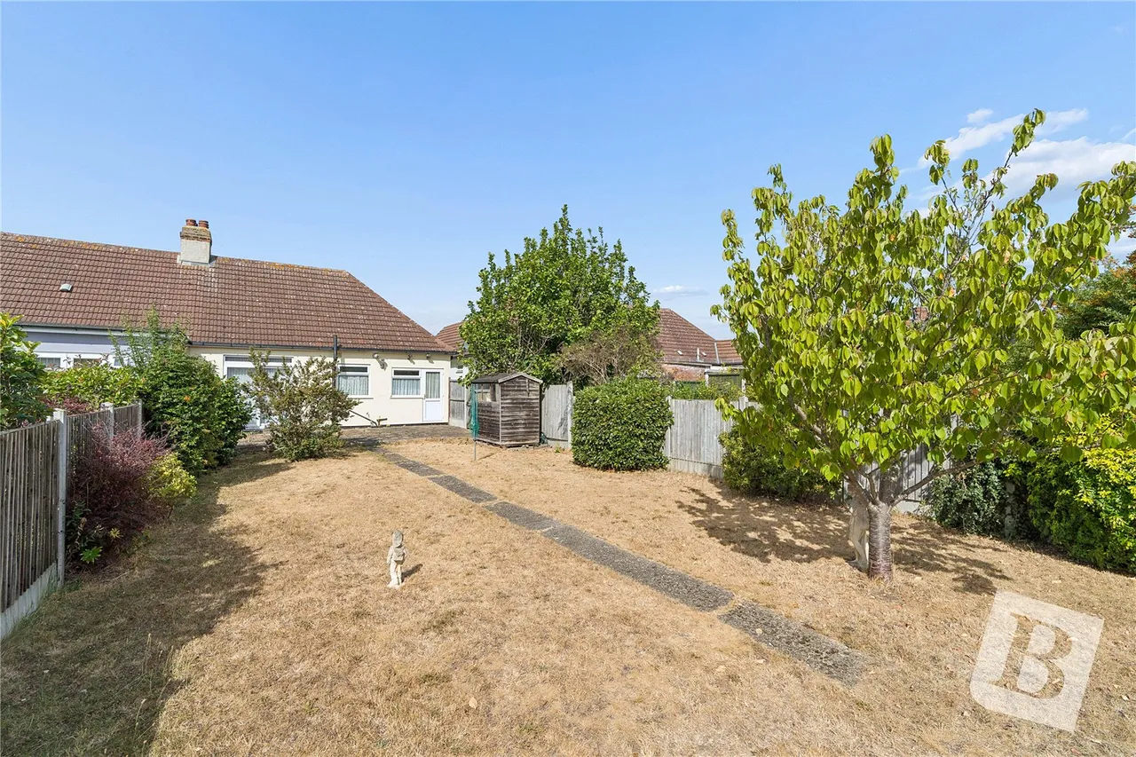 Mansfield Gardens, Hornchurch, RM12, photo 10