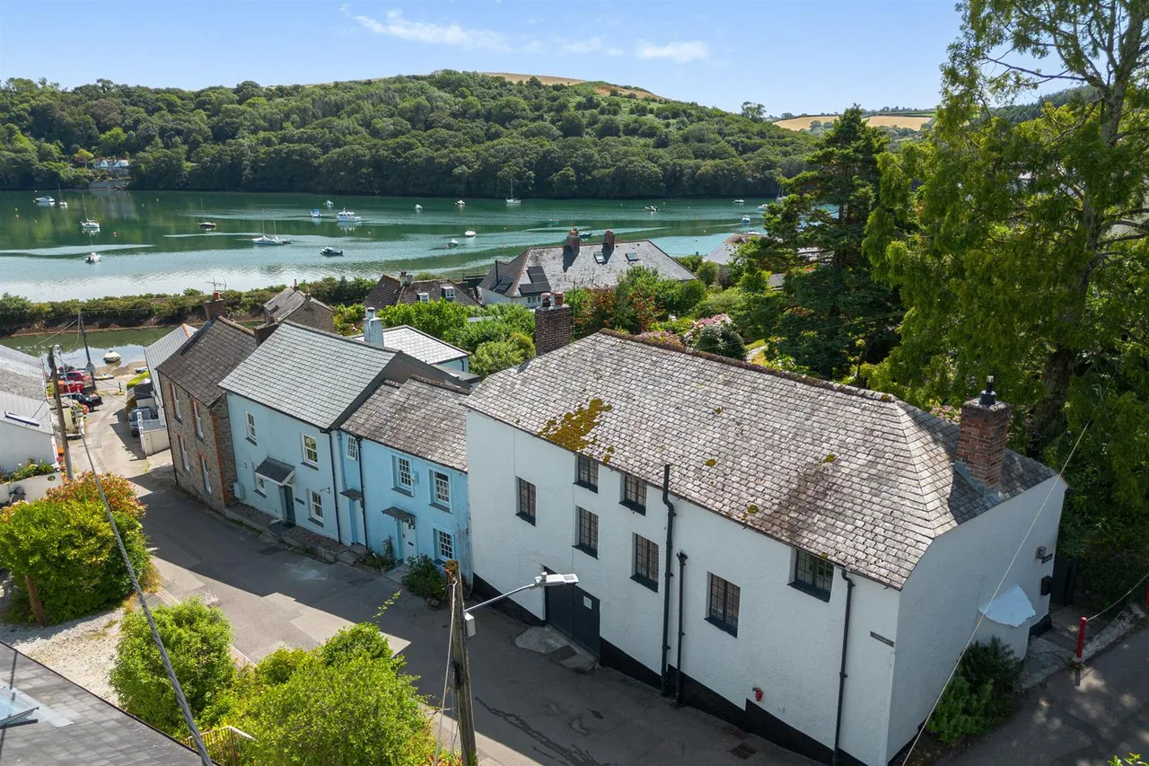 Fore Street, Golant, photo 2