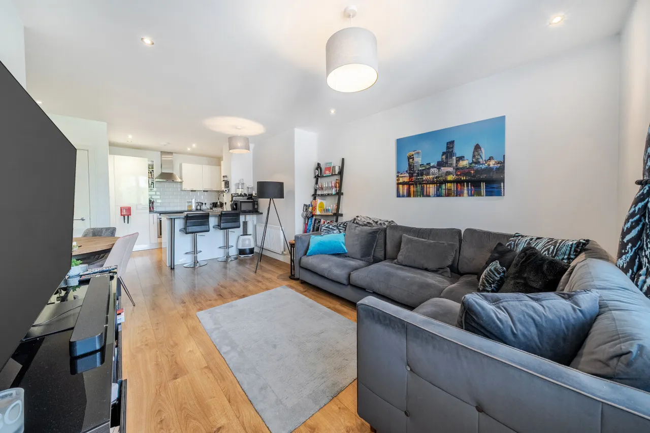 Northbourne Road, London, SW4, photo 11