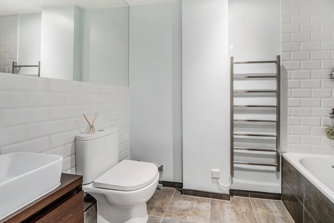 Northbourne Road, London, SW4, photo 5
