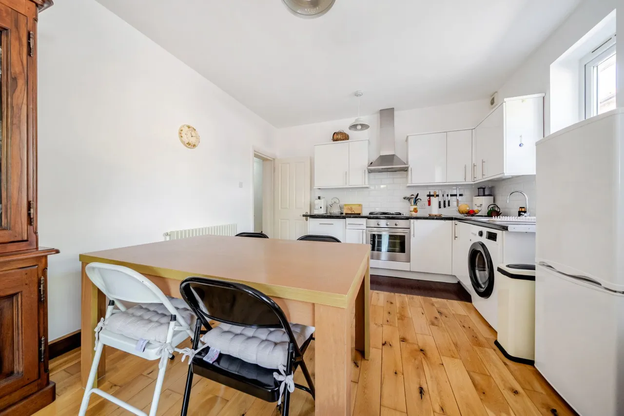 Churchdown, BR1, photo 12