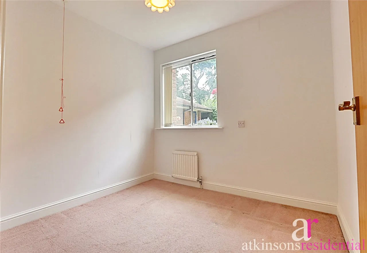 Cavell Drive, Enfield, Middlesex, EN2 7PR, photo 11