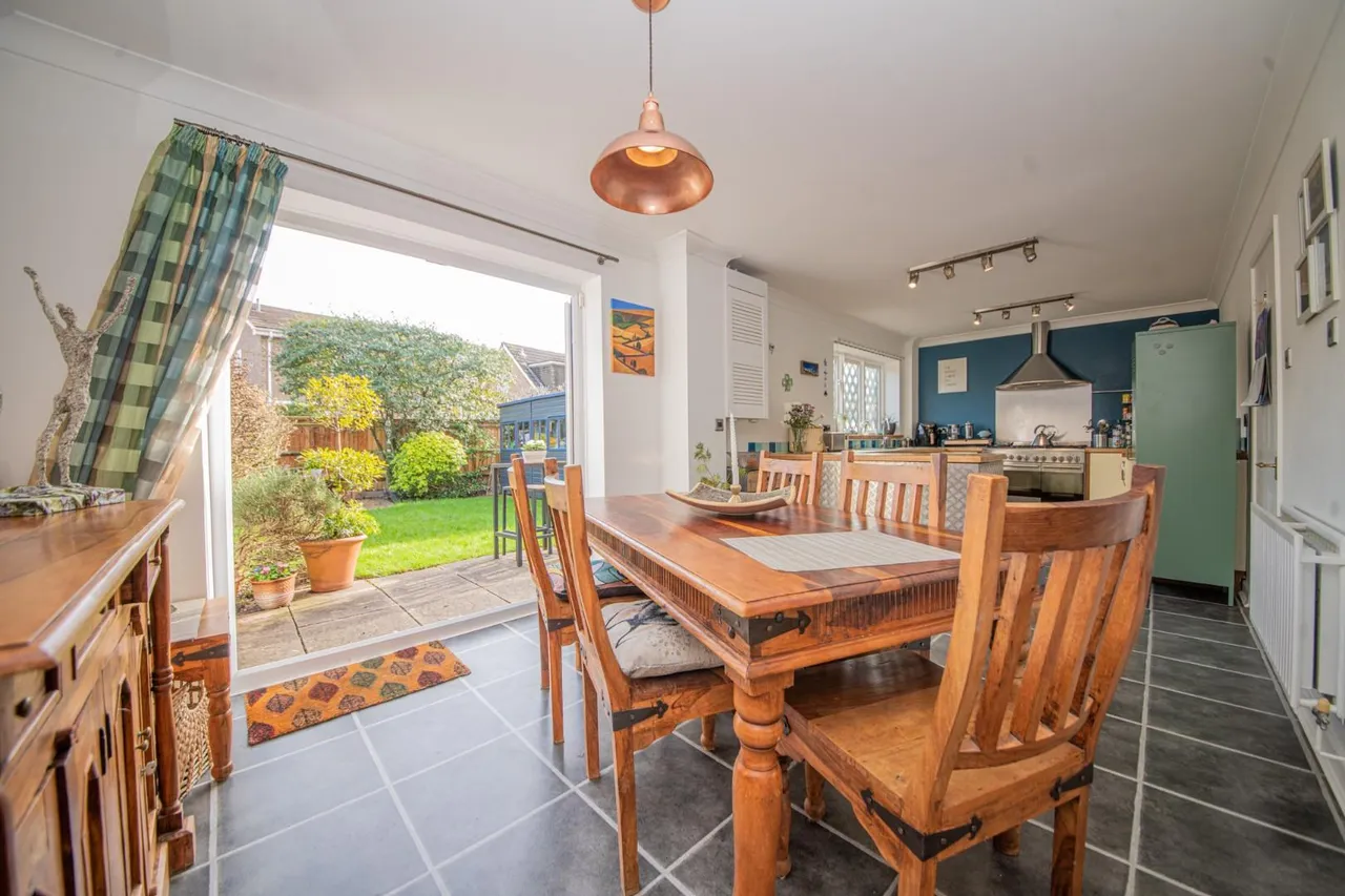 Abbotsbury Road, Bishopstoke, Eastleigh, SO50 8NZ, photo 5