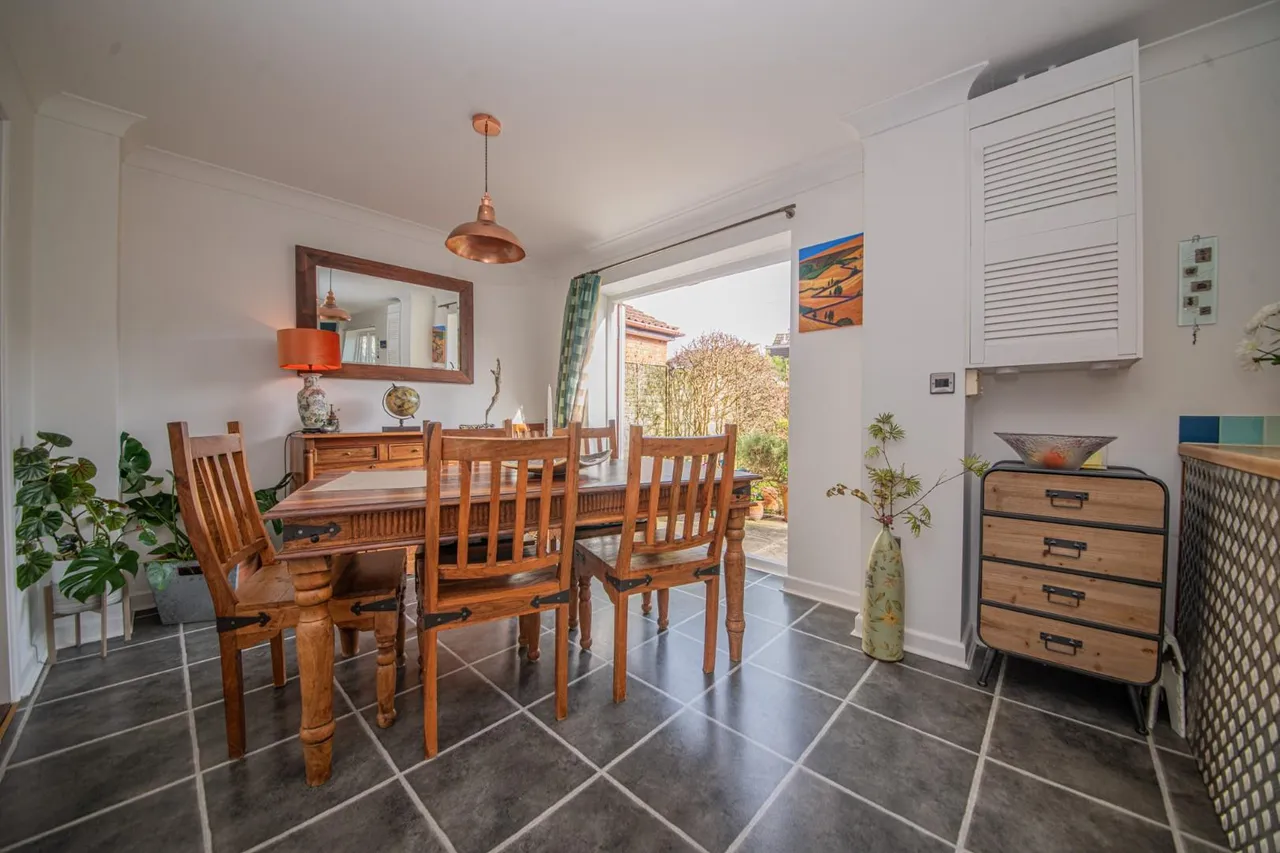 Abbotsbury Road, Bishopstoke, Eastleigh, SO50 8NZ, photo 6