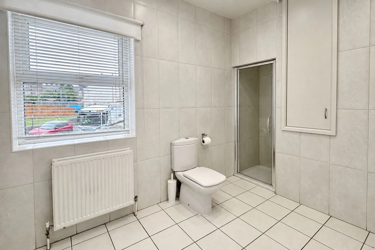 Woolley Bridge Road, Glossop, photo 11