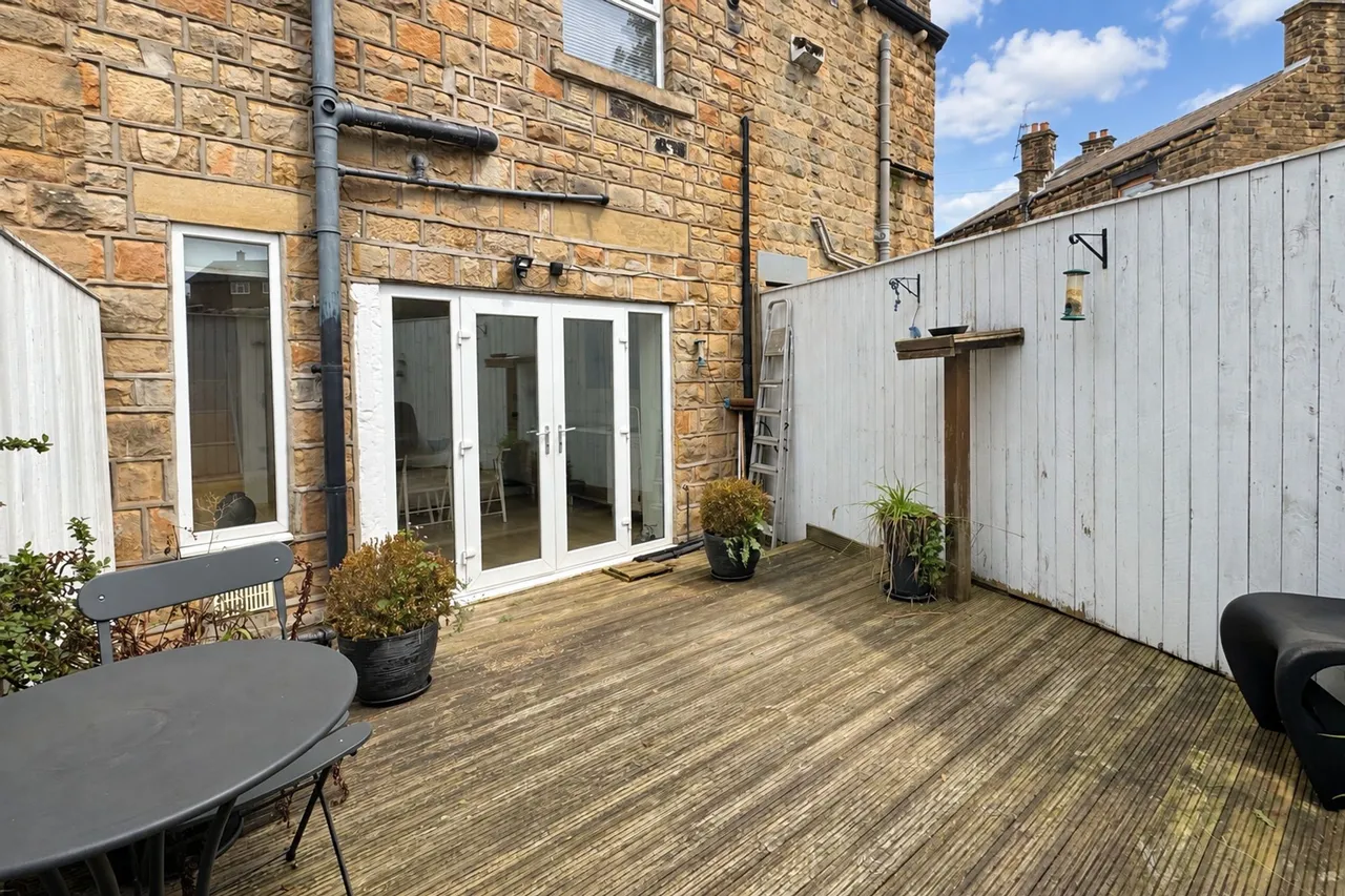 Woolley Bridge Road, Glossop, photo 17