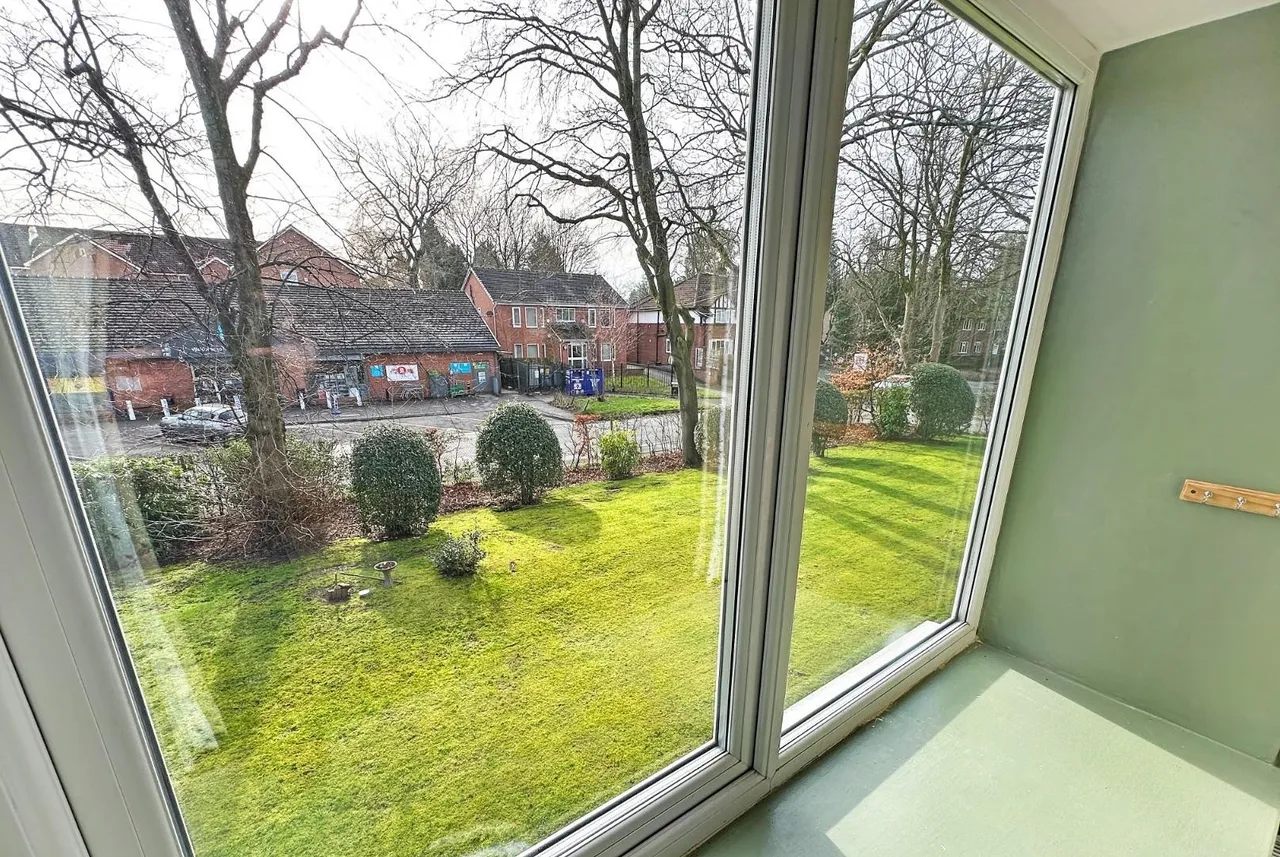 Cotteril Close, Manchester M23 9HY, photo 5
