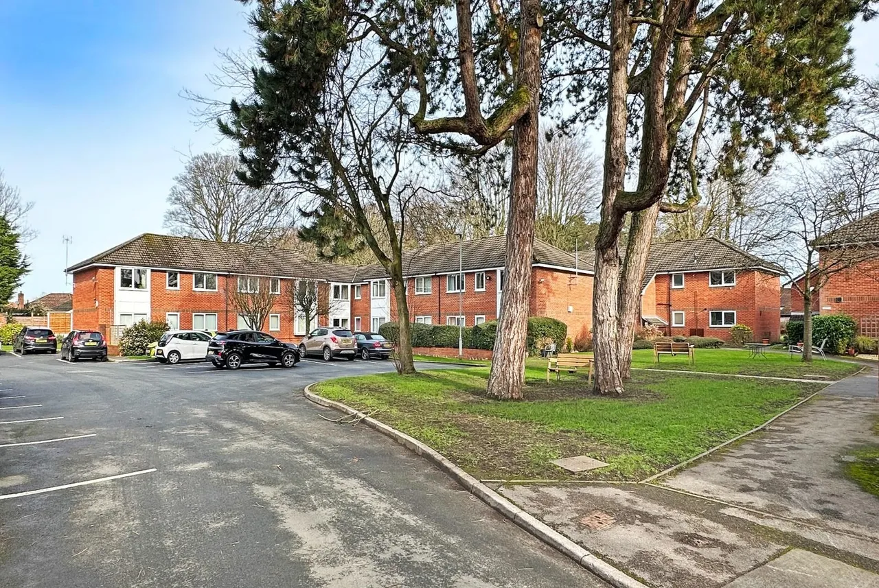 Cotteril Close, Manchester M23 9HY, photo 15