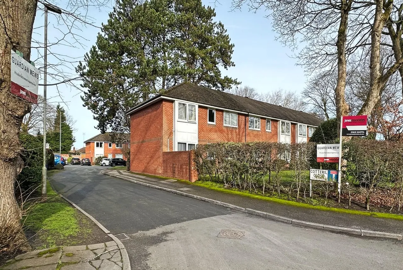 Cotteril Close, Manchester M23 9HY, photo 18