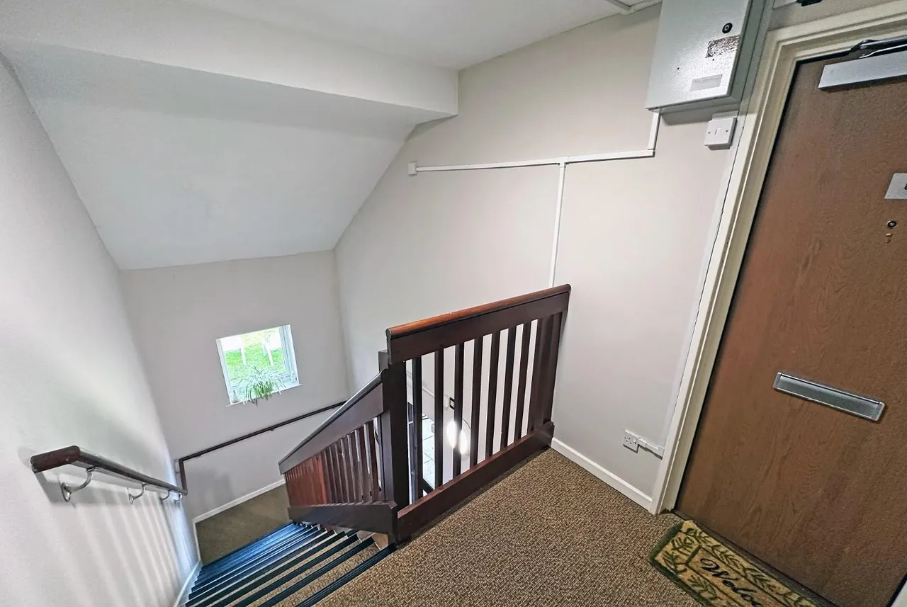 Cotteril Close, Manchester M23 9HY, photo 11