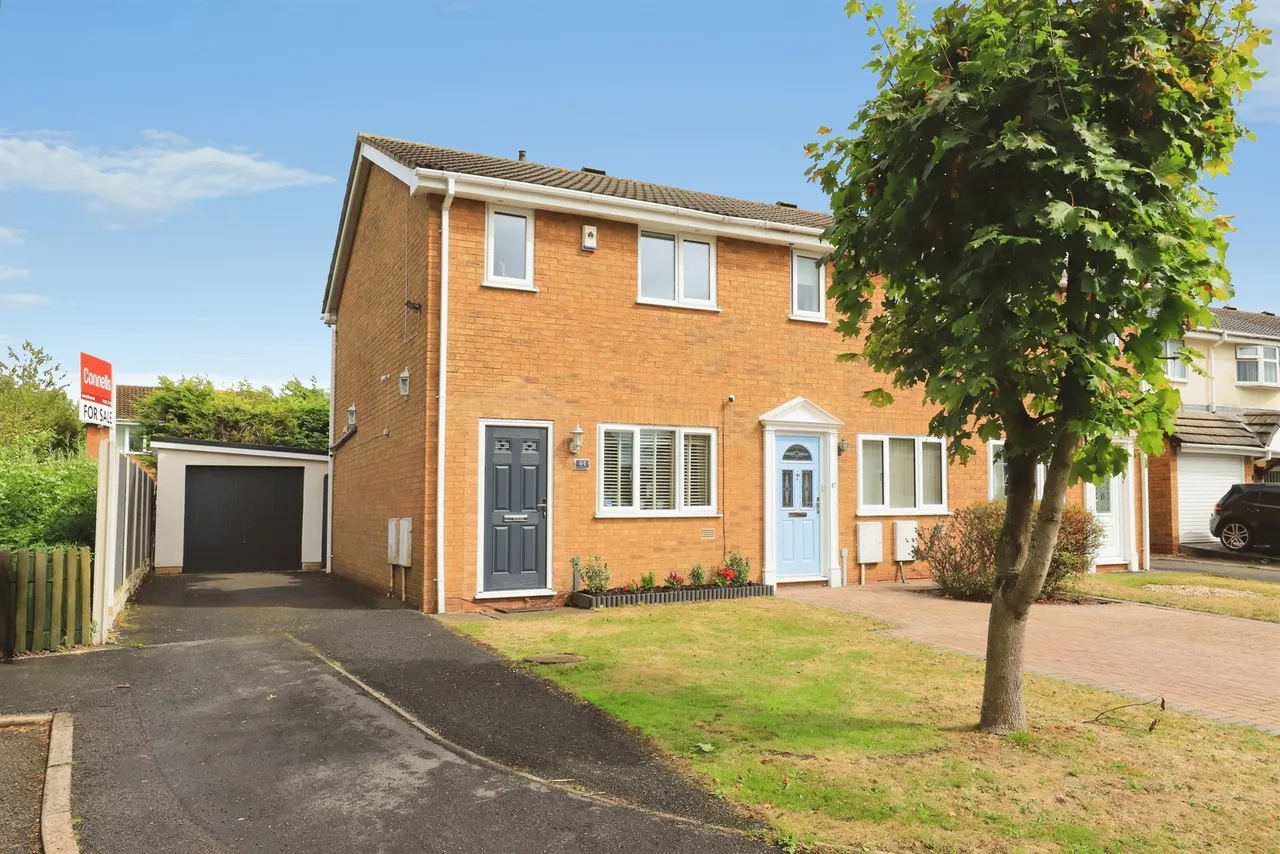 2 bed house for sale — Buttermere Grove, Coppice Farm, Willenhall