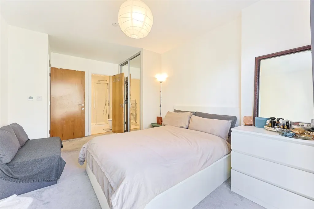 Lismore Boulevard, Colindale, NW9, photo 9
