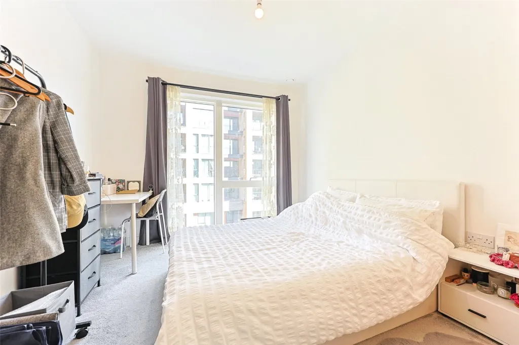 Lismore Boulevard, Colindale, NW9, photo 12