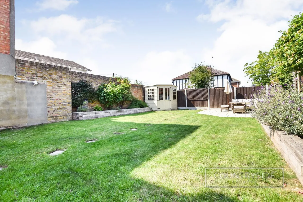 Villa Road, Benfleet, photo 12