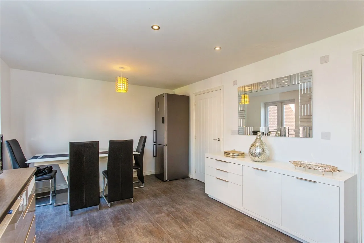 Moreton Road, Preston, PR4, photo 10