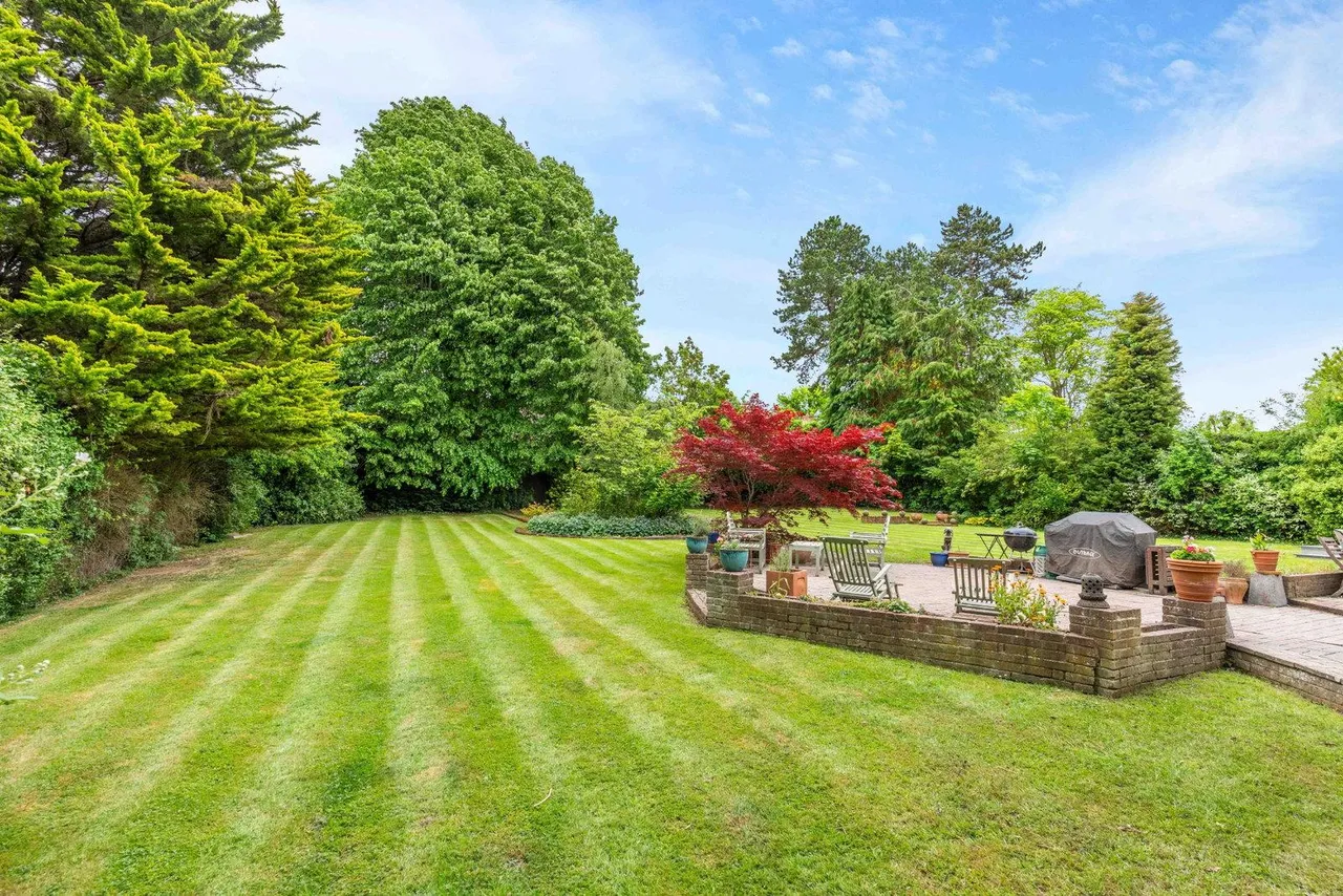 Greenway, Hutton Mount, CM13, photo 61