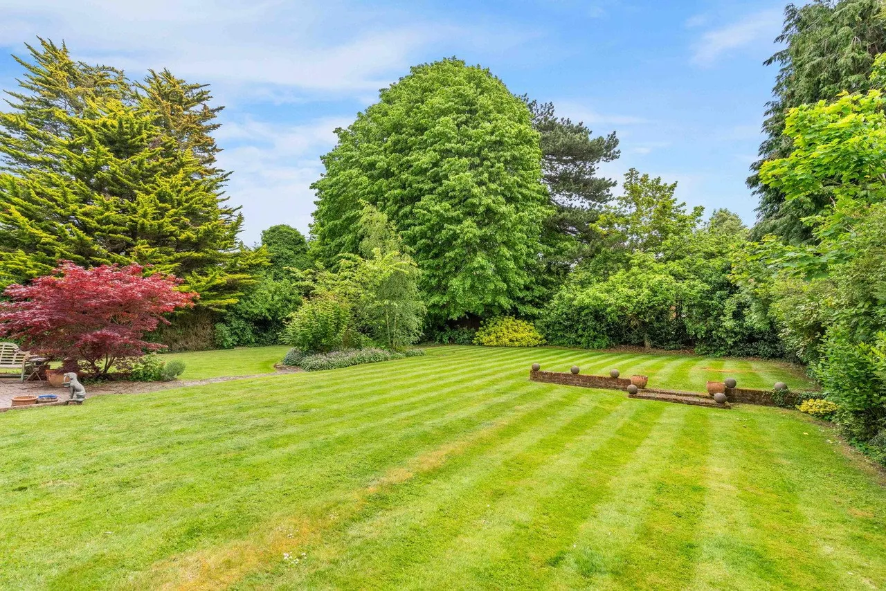 Greenway, Hutton Mount, CM13, photo 63
