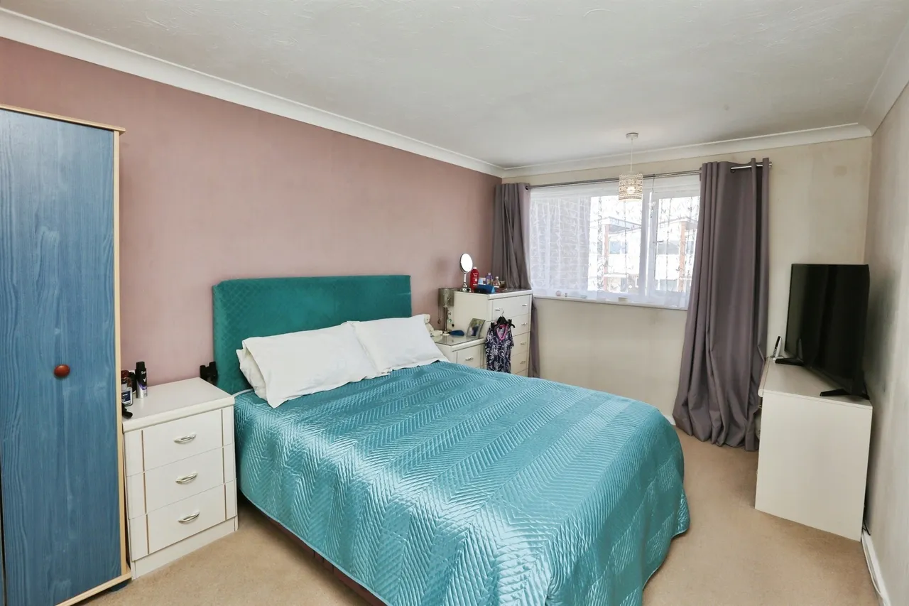 Dolphin Crescent, Gosport, photo 10
