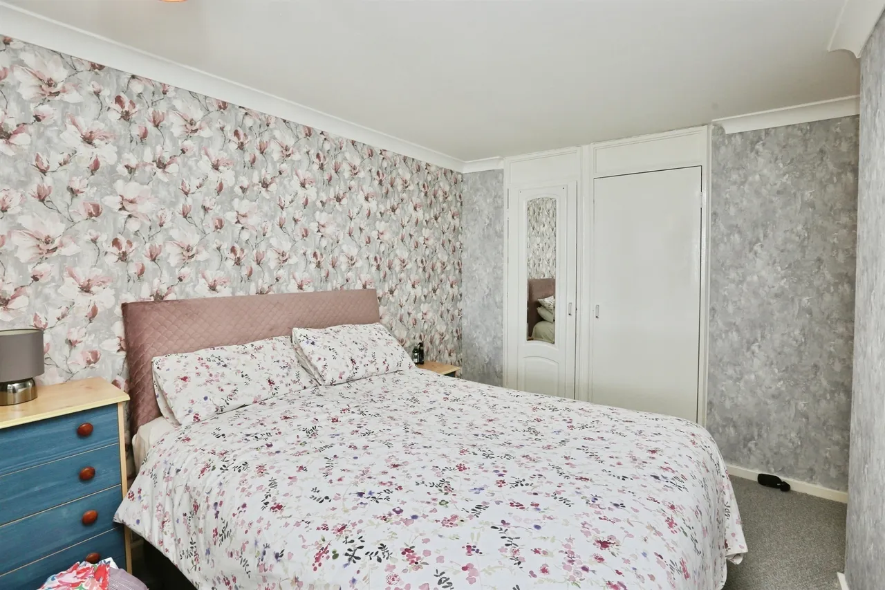 Dolphin Crescent, Gosport, photo 9