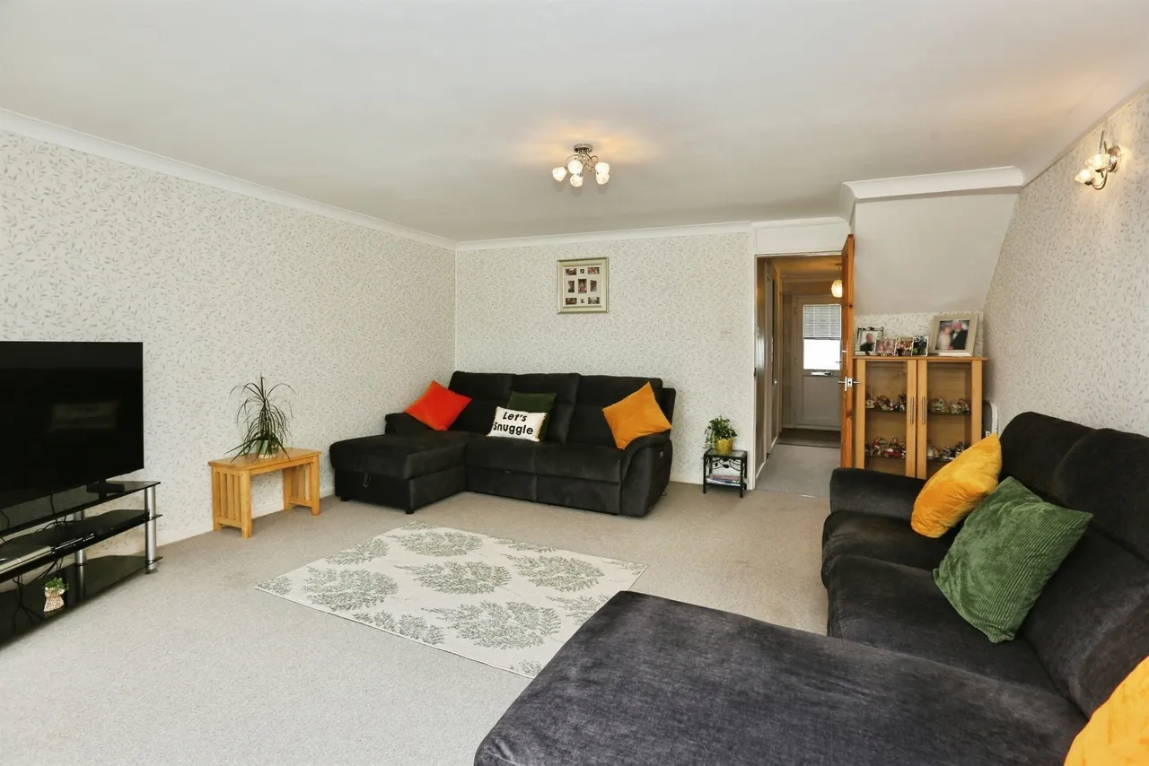 Dolphin Crescent, Gosport, photo 6