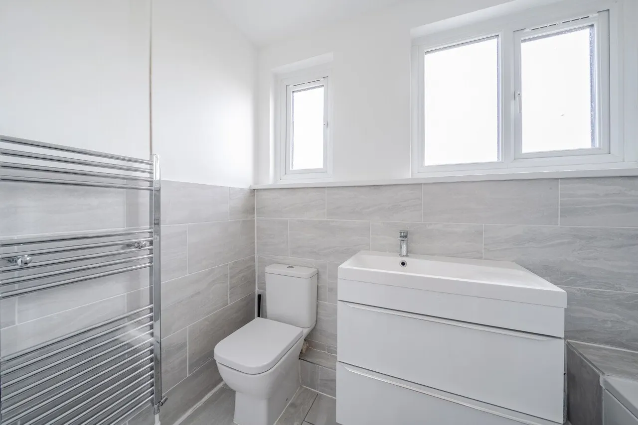 Woodvale Avenue, South Norwood, London, SE25, photo 12