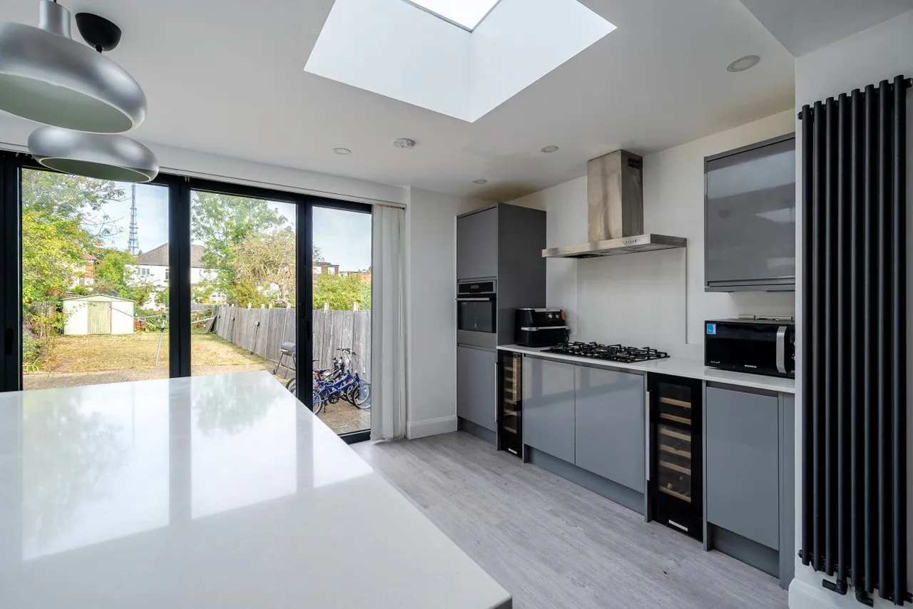 Woodvale Avenue, South Norwood, London, SE25, photo 6