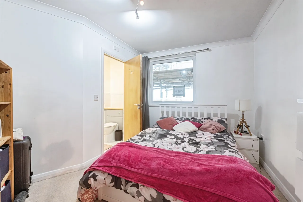Alencon Link, Basingstoke, RG21, photo 4