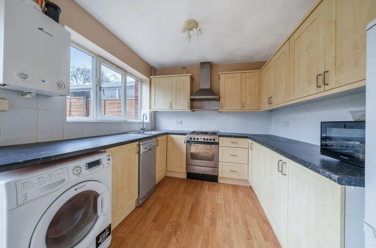 Oak Avenue, Owlsmoor, photo 6