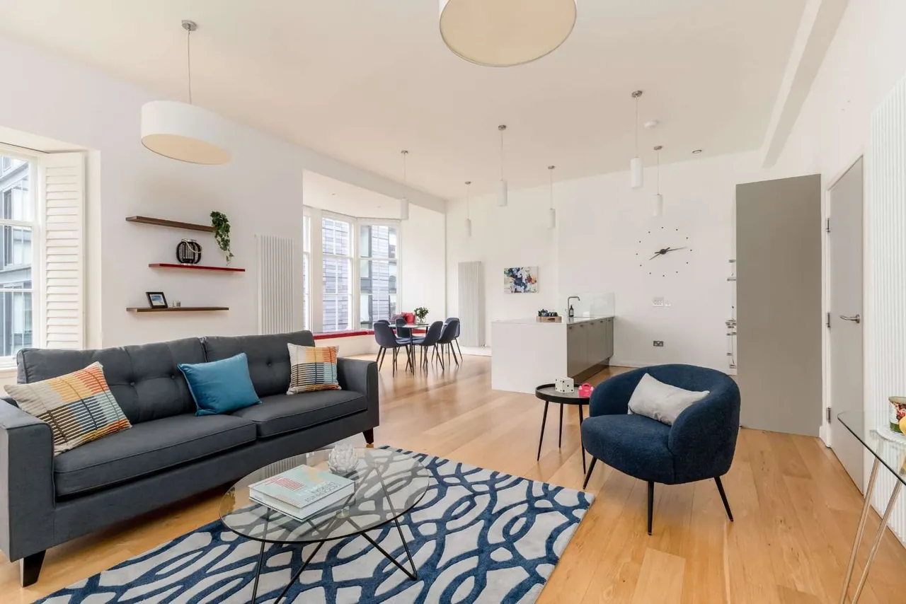 3 bed flat for sale — Simpson Loan, Quartermile, Edinburgh, EH3 9GN