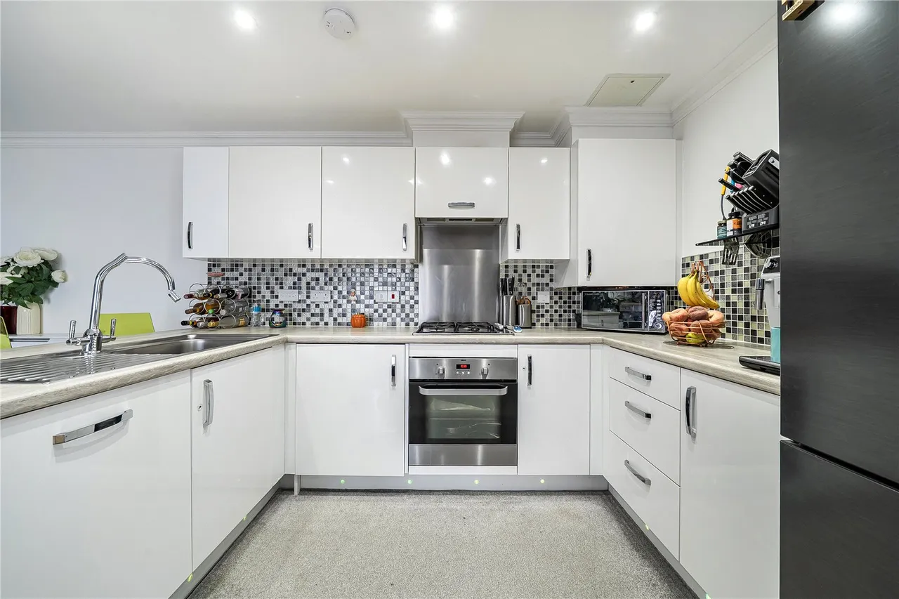 Oakes Crescent, Dartford, DA1, photo 4