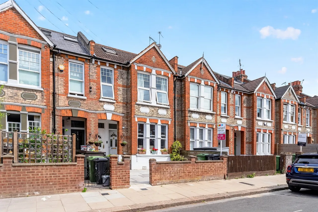 Oaklands Grove, London, photo 12