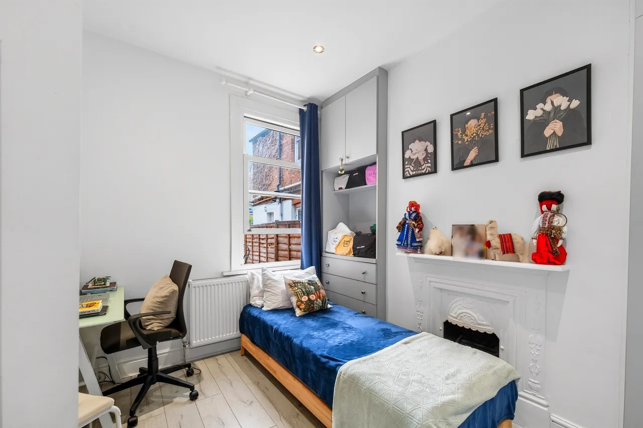 Oaklands Grove, London, photo 8