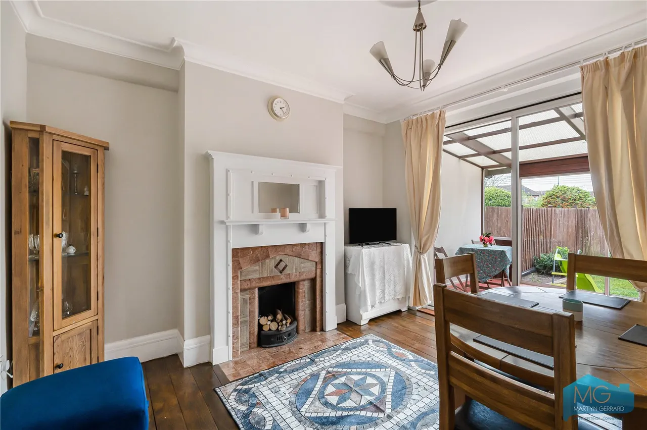 Huxley Place, London, N13, photo 5
