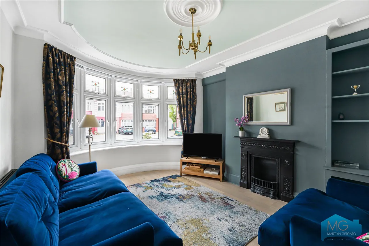 Huxley Place, London, N13, photo 2