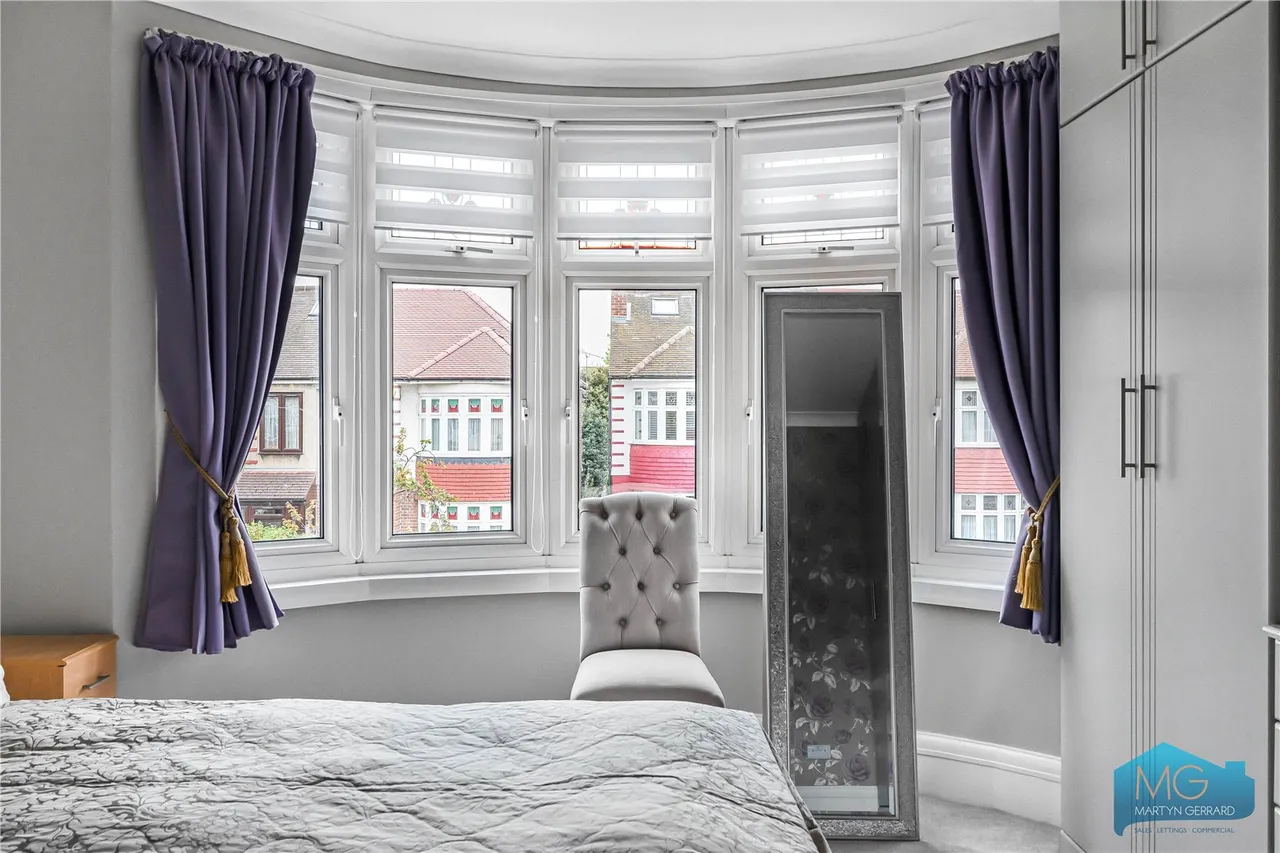 Huxley Place, London, N13, photo 12