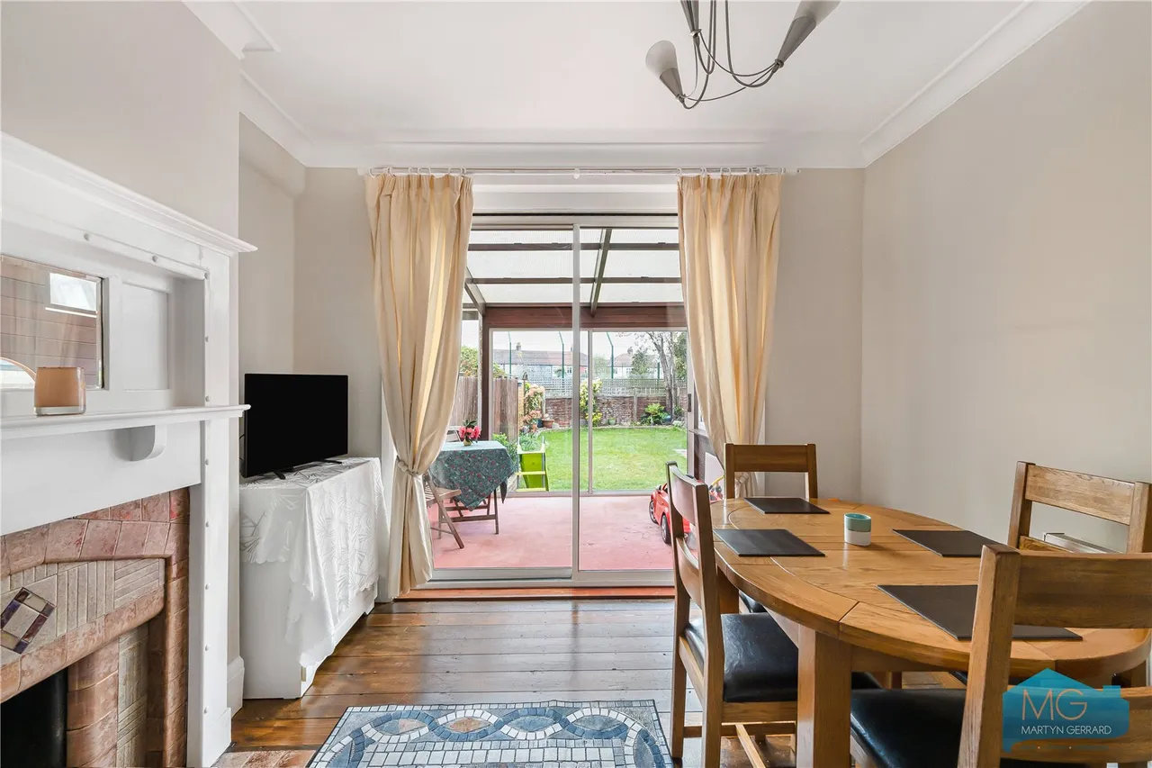 Huxley Place, London, N13, photo 4