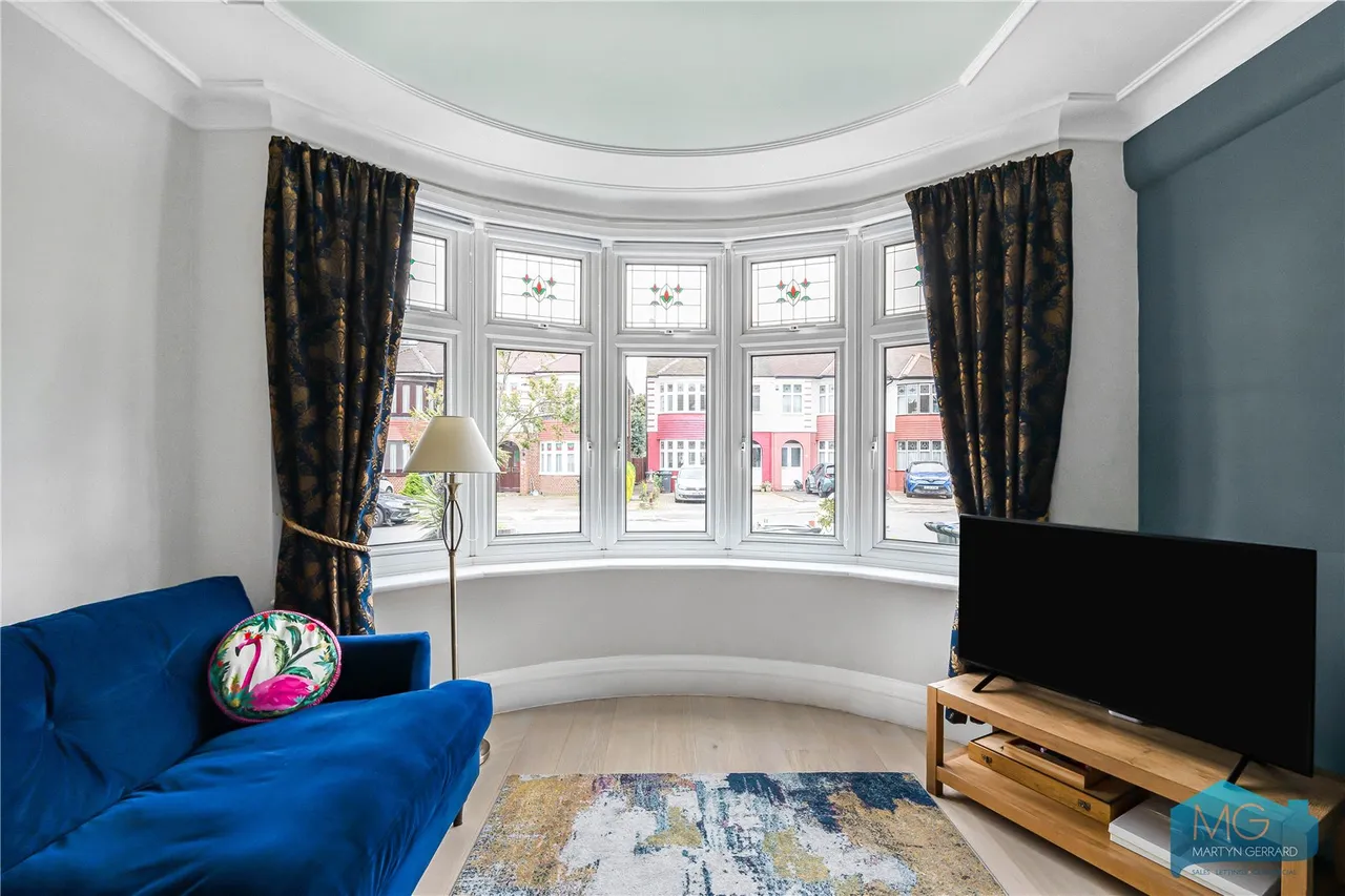 Huxley Place, London, N13, photo 3
