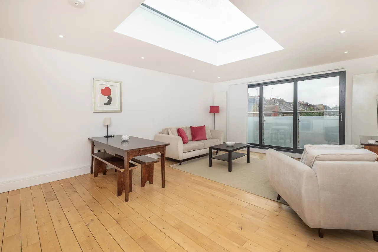 Allfarthing Lane, London, SW18, photo 4