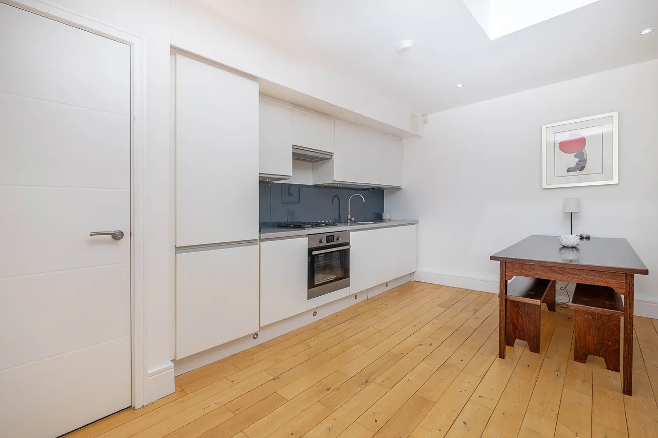 Allfarthing Lane, London, SW18, photo 5