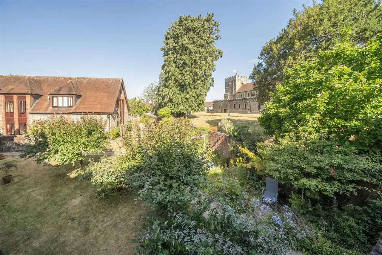 Hylton Road, Petersfield, GU32, photo 10