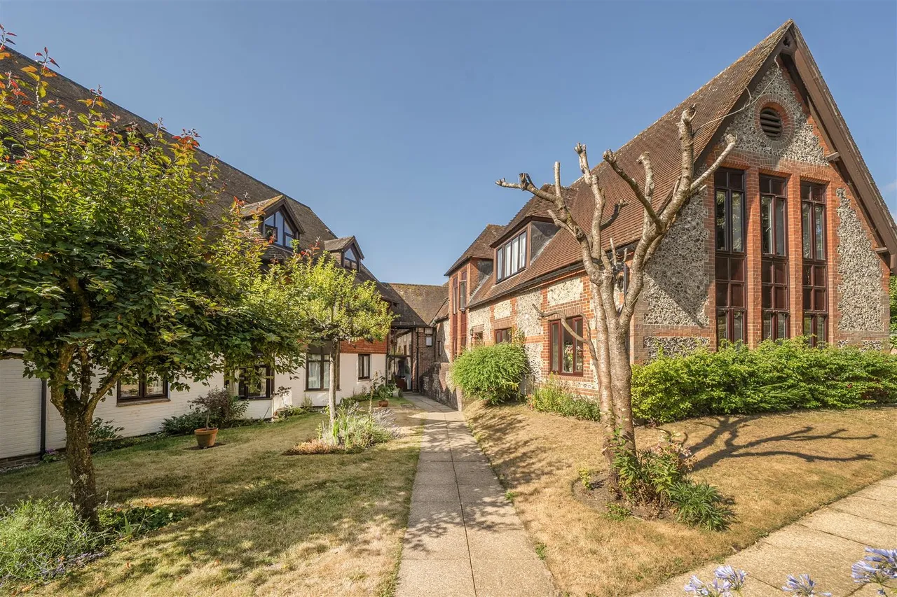 1 bed flat for sale, Hylton Road, Petersfield, GU32