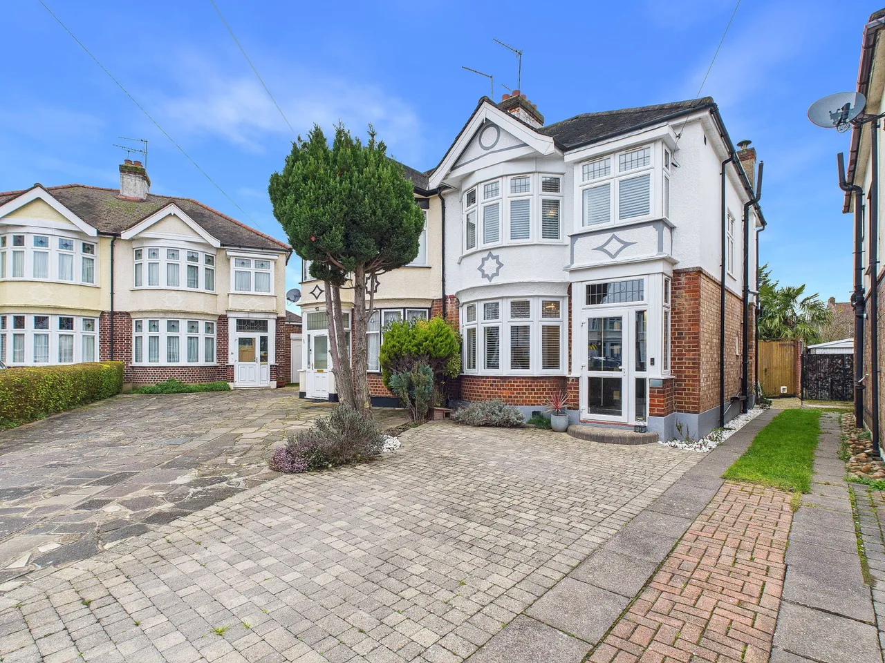 3 bed house for sale — Balgonie Road, London, E4 7HL