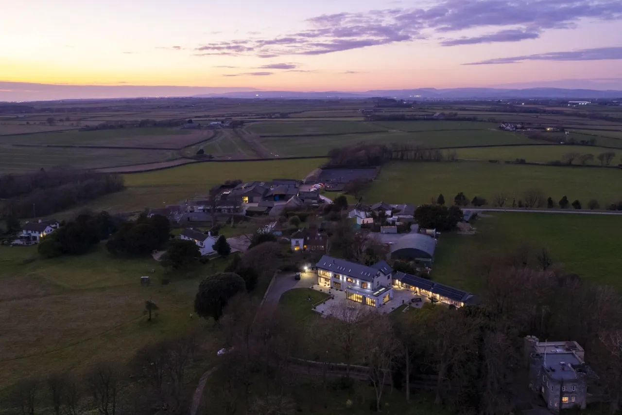 7 bed house for sale, Dimlands Road, Llantwit Major, CF61