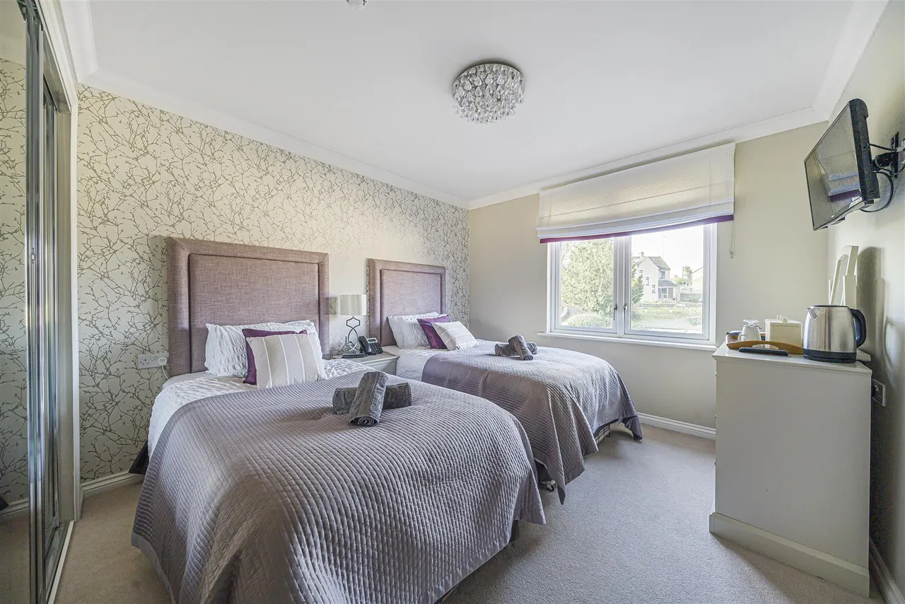 Gloucester Road, Malmesbury, SN16, photo 12