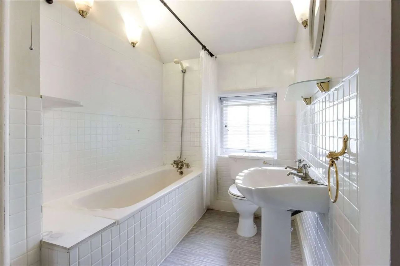 Brassey Road, Oxted, Surrey, RH8 0ET, photo 11