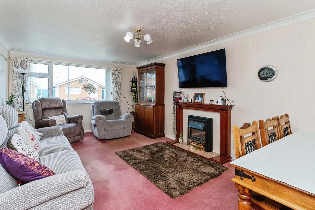 Laburnum Drive, Rhyl, LL18, photo 3