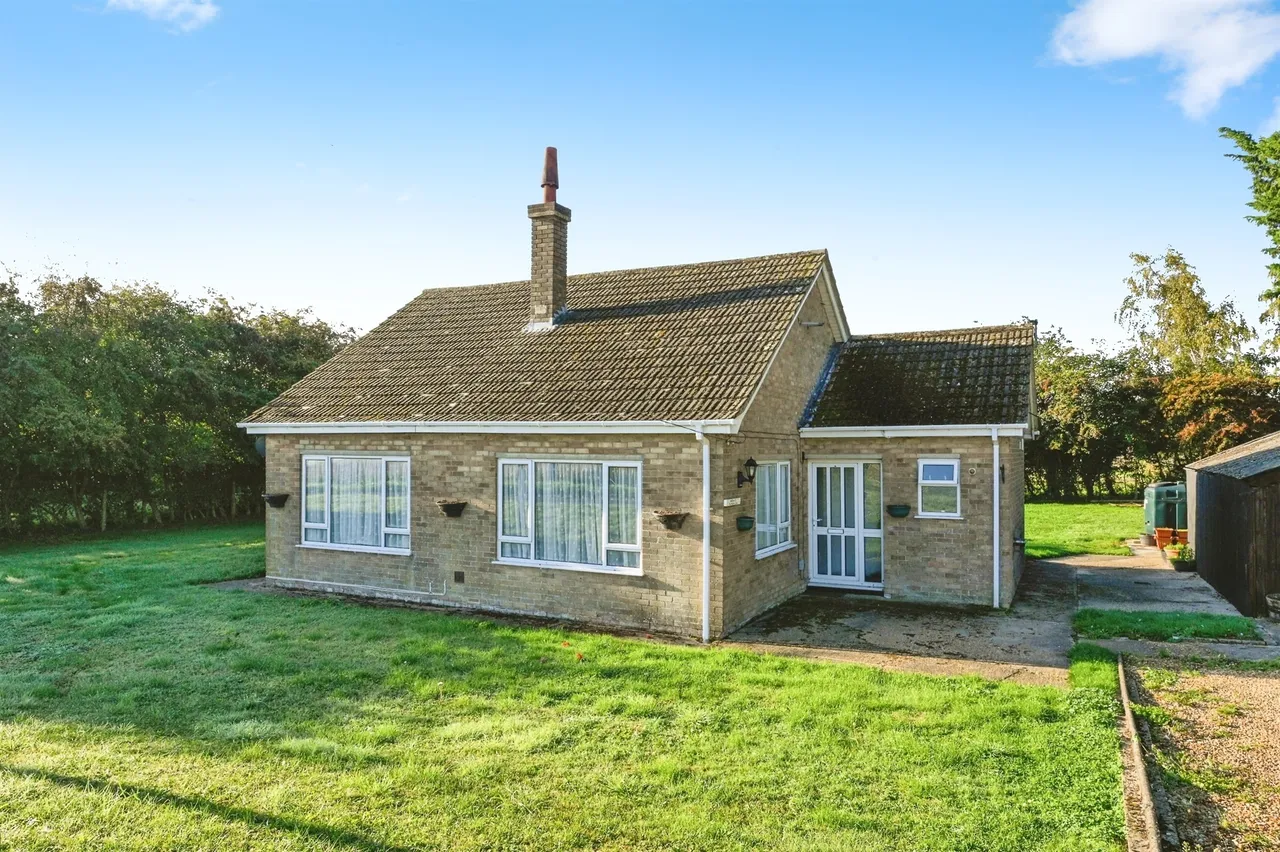 3 bed house for sale — The Pingle, Upwell, Wisbech