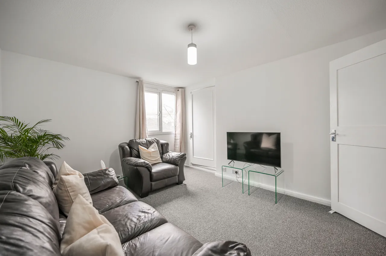Flat 24, Ben Tillett House, Willow Walk, London, photo 7