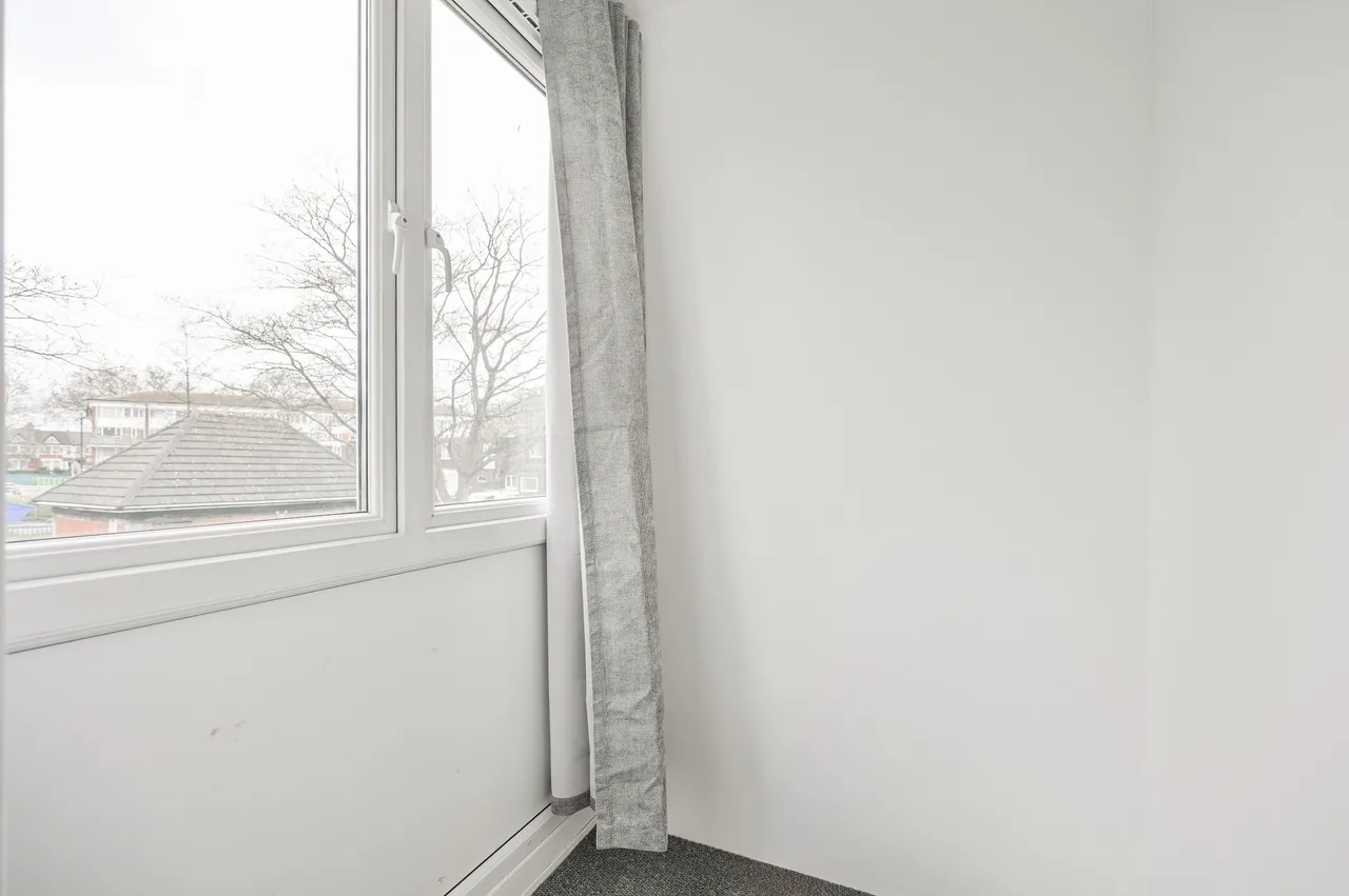 Flat 24, Ben Tillett House, Willow Walk, London, photo 10